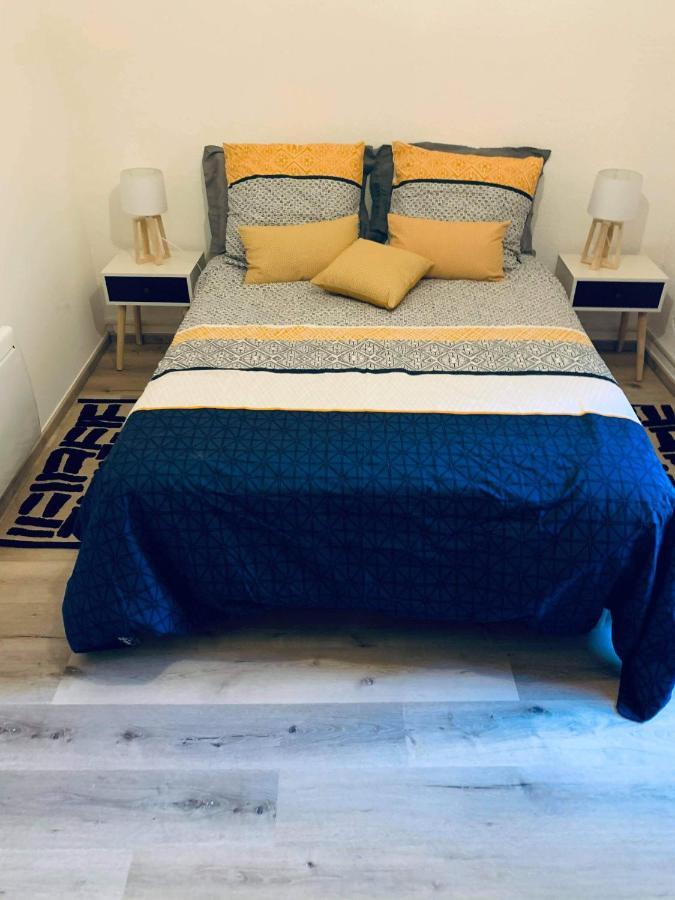 Sur Les Quais... Apartment อาร์ลส์ ภายนอก รูปภาพ