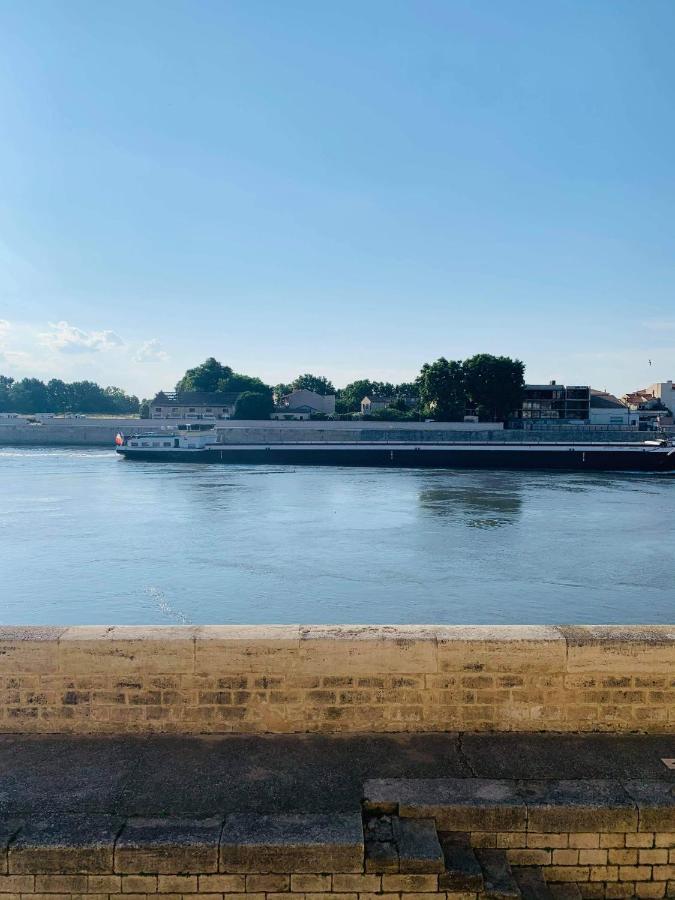 Sur Les Quais... Apartment อาร์ลส์ ภายนอก รูปภาพ