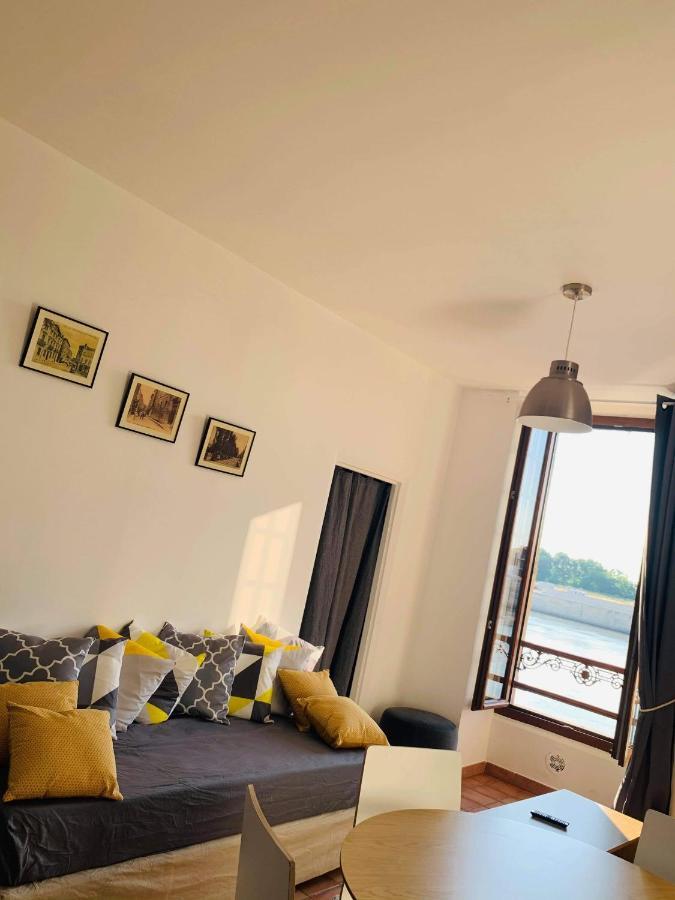 Sur Les Quais... Apartment อาร์ลส์ ภายนอก รูปภาพ