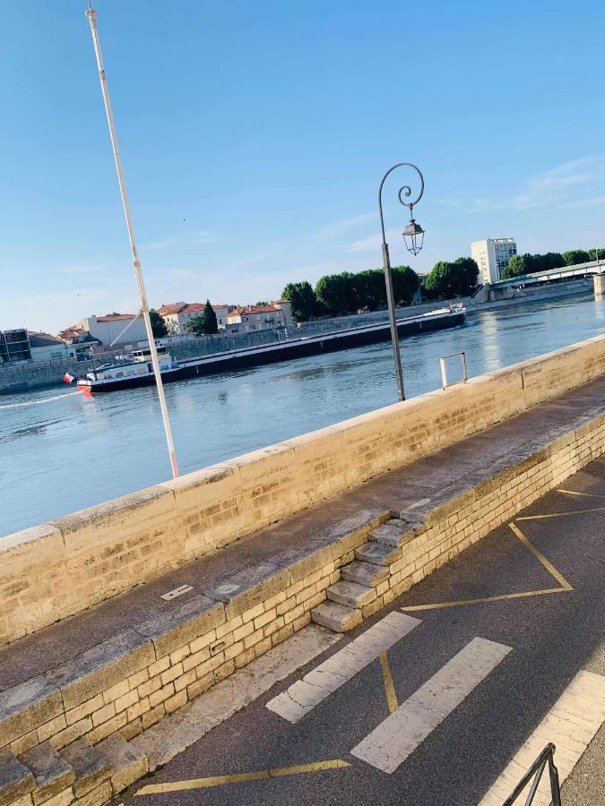 Sur Les Quais... Apartment อาร์ลส์ ภายนอก รูปภาพ